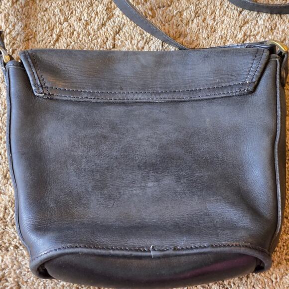 Vintage ALDO Leather Shoulder Bag Purse Black Y2K 90s Satchel Buckle Minimalist - Picture 5 of 10